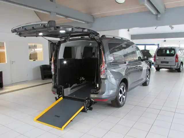 Ford Grand Tourneo Connect Active Rollstuhl-Rampe