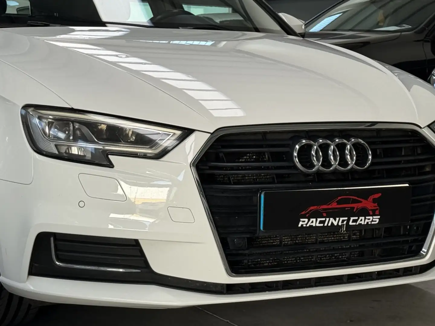 Audi A3 Sportback 1.6TDI 85kW Blanc - 2