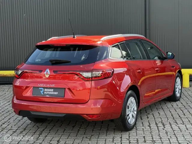 Renault Megane view 3