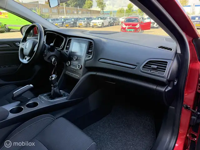 Renault Megane view 13