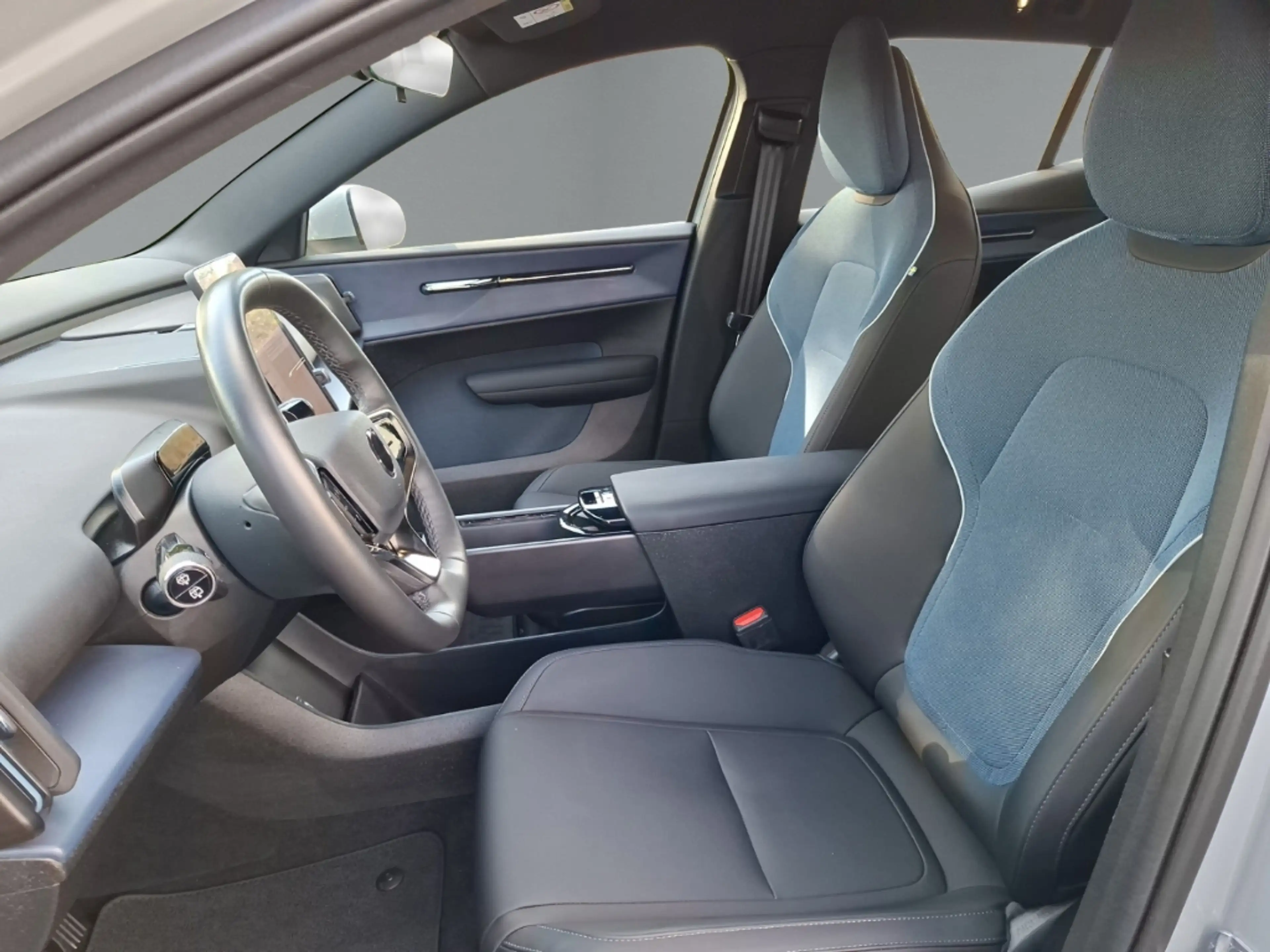 Volvo EX30 Single Extend Core 2WD Pure Electric Soundsystem 3 — photo 12