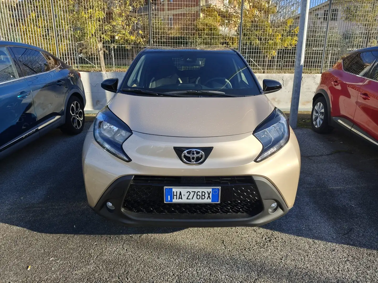 Toyota Aygo X 1.0 Trend 72cv Beige - 1
