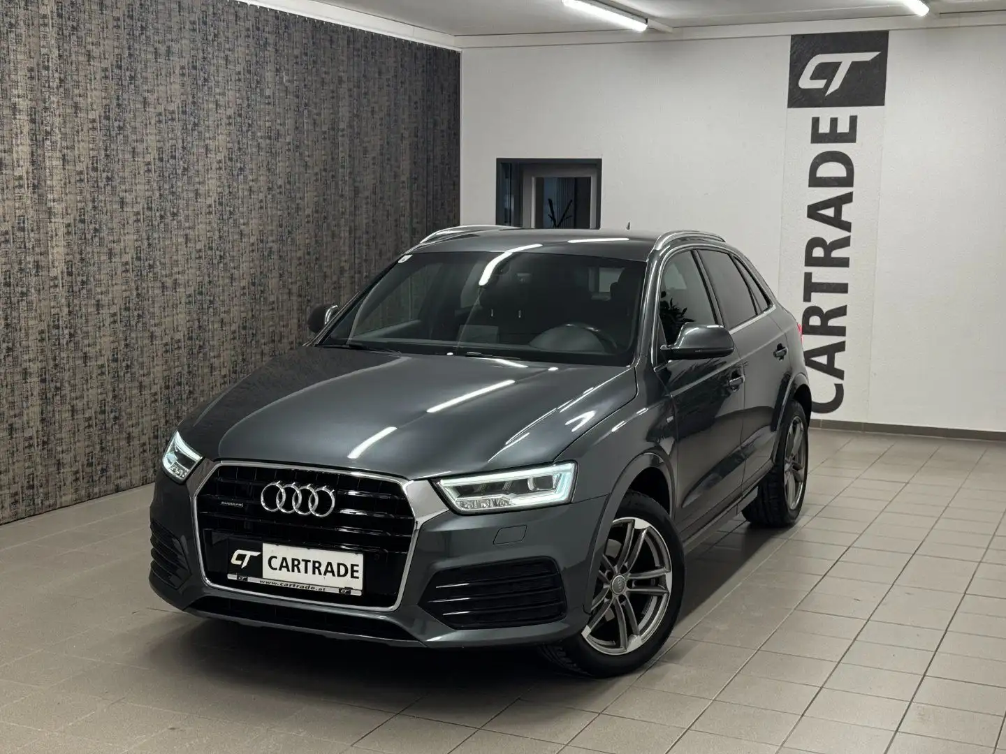 Audi Q3 2.0 TDI sport quattro 2x S-Line /LED/NAVI/ANHV./ Grau - 2