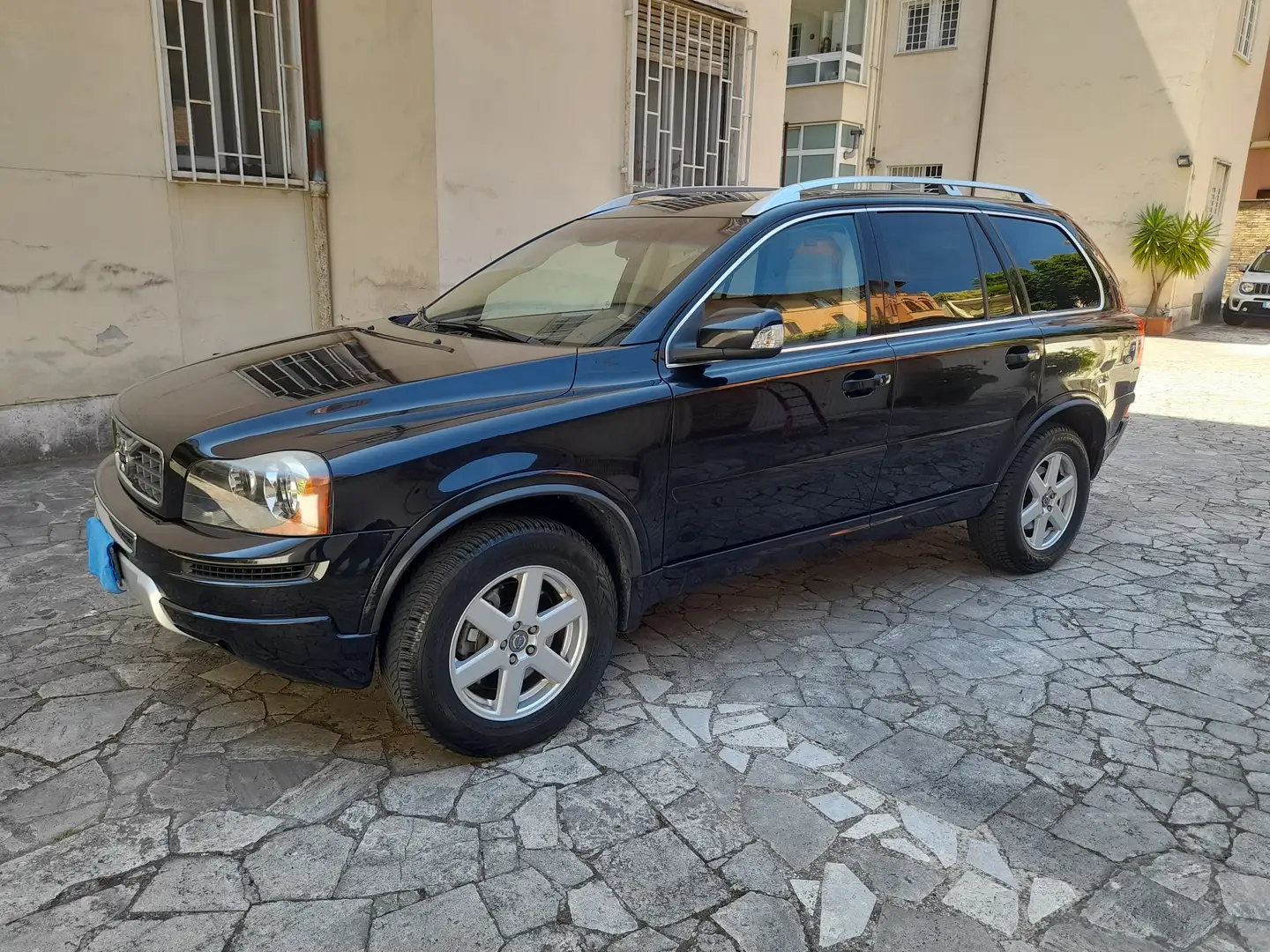 Volvo XC90 XC90 2.4 d3 Polar Plus 163cv auto Negro - 1