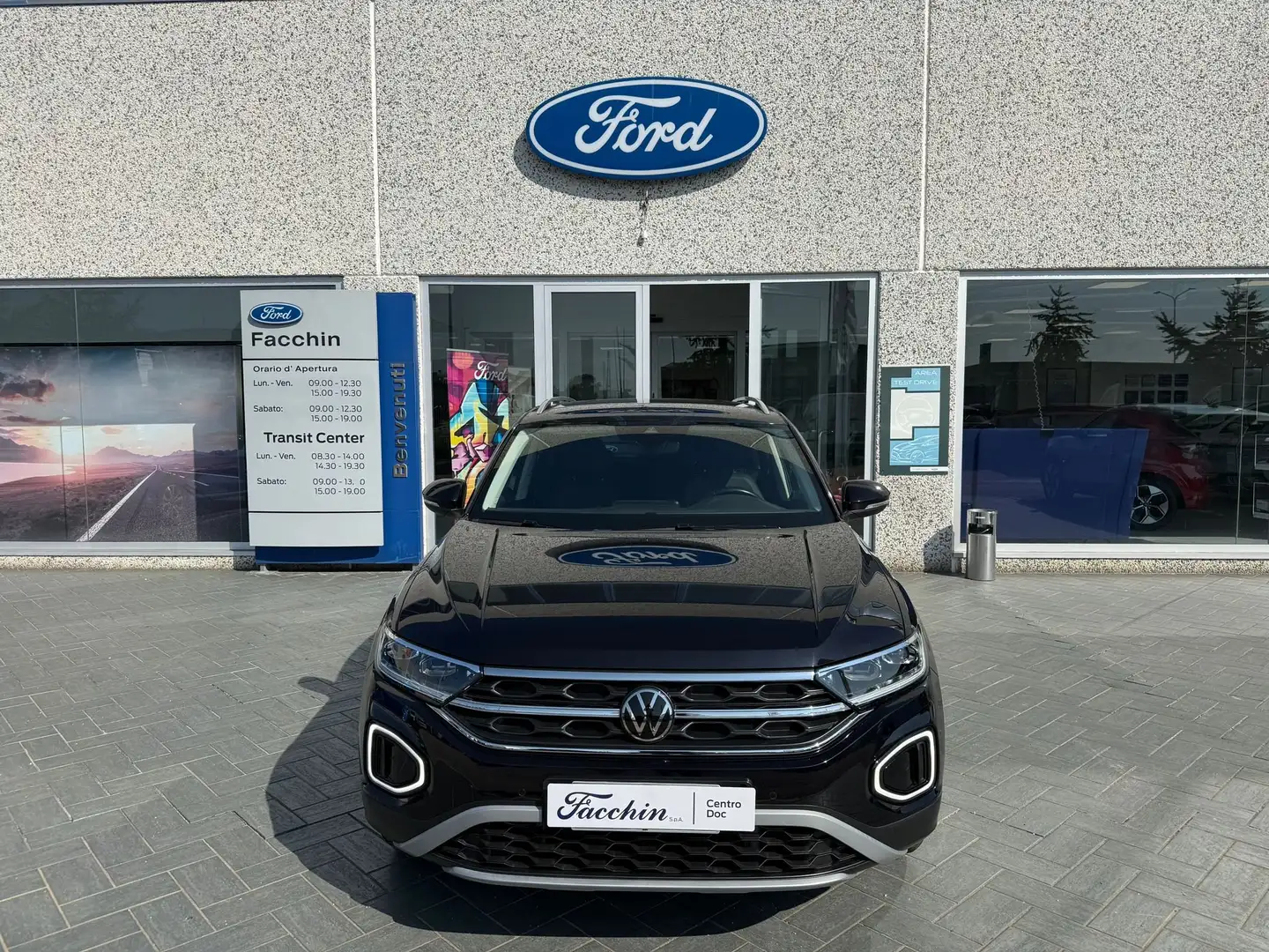 Volkswagen T-Roc T-Roc I 2022 1.0 tsi R-Line 110cv Noir - 1