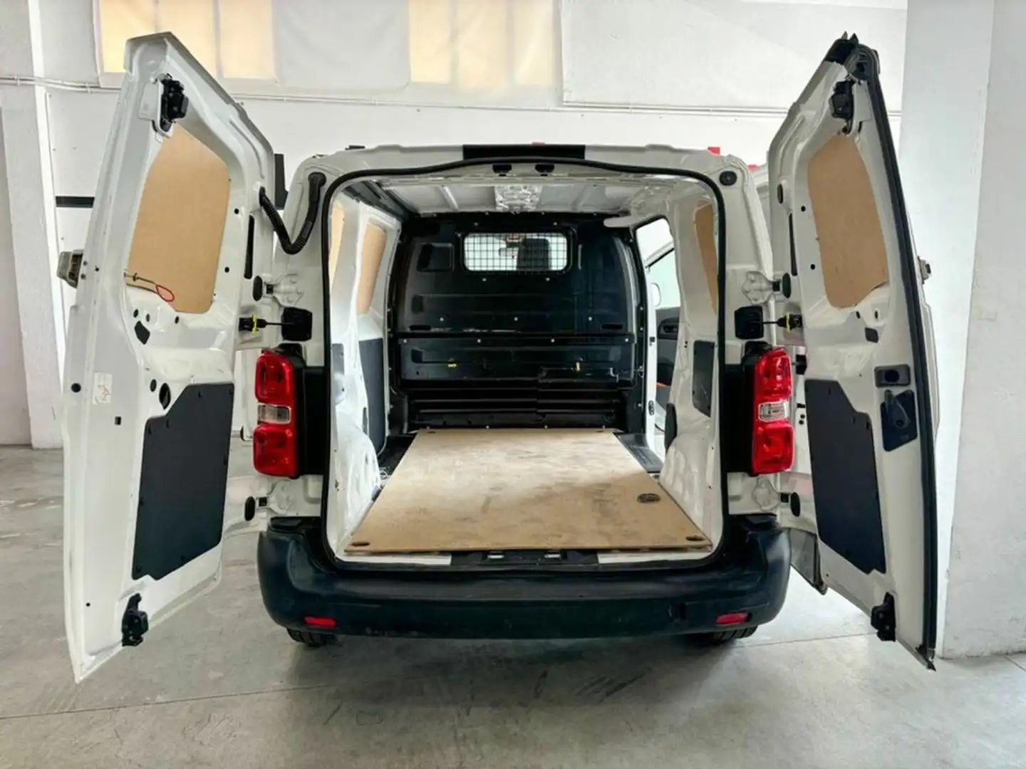 Toyota Proace FU. LARGO (L2) 2.0D 90kW (122CV) COMFORT Blanc - 1