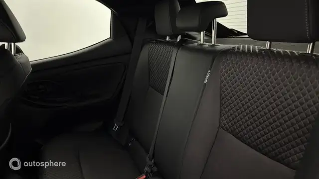 Toyota Yaris view 13