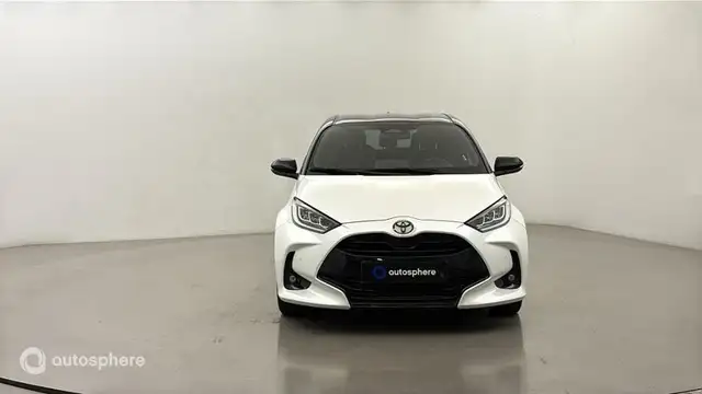 Toyota Yaris view 2