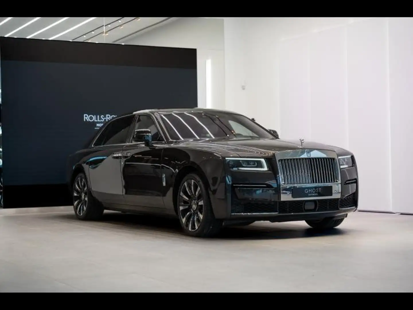 Rolls-Royce Ghost Extended New 4 Year Warranty & Service Gris - 1