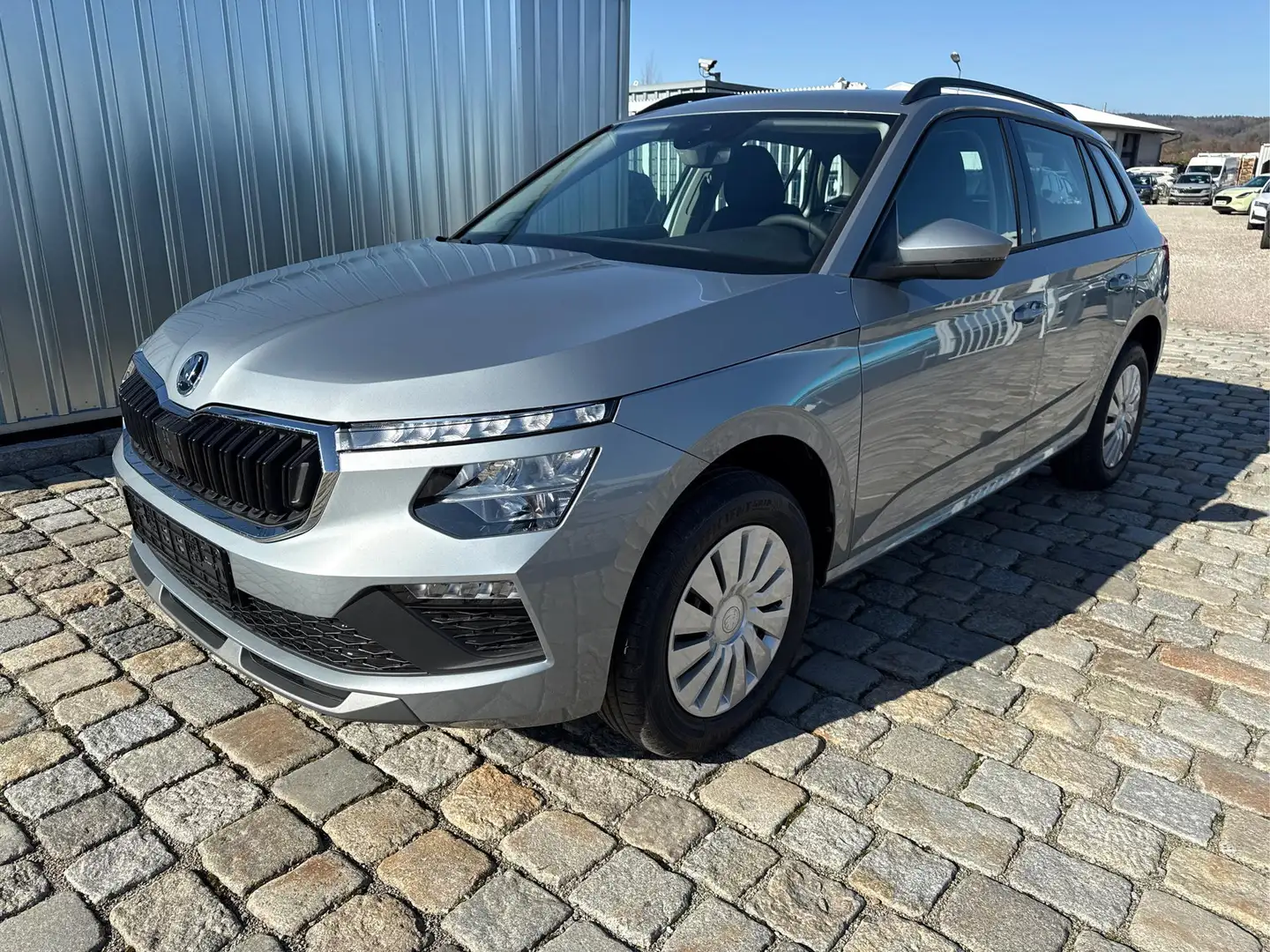 Skoda Kamiq Selection 1.5 TSI 150 PS DSG 4-Jahre-Garantie-A... Grau - 1