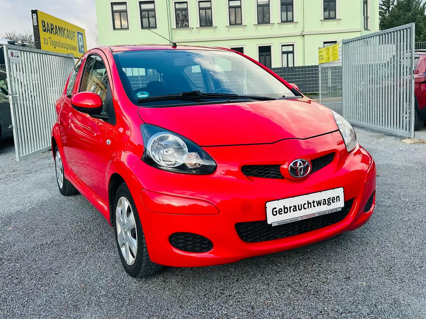 Toyota Aygo Cool ERSTE HAND 48000 KM KLIMA EURO 4 Rot - 1
