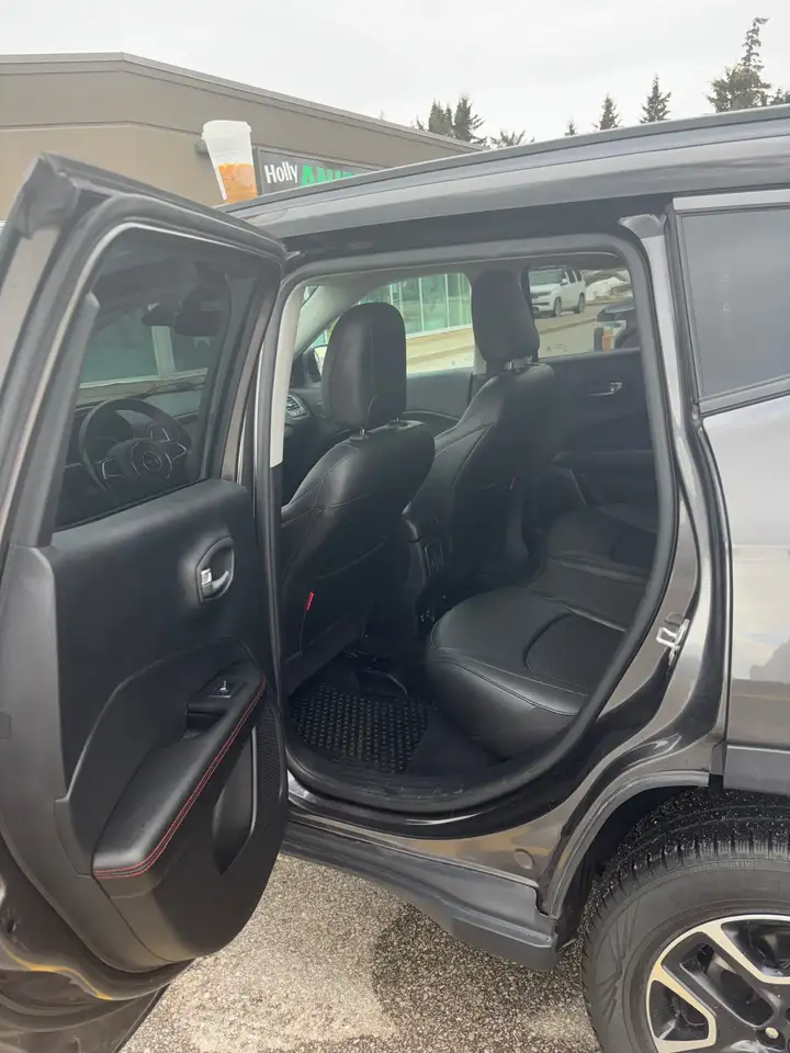 Jeep Compass снимка Jeep Compass