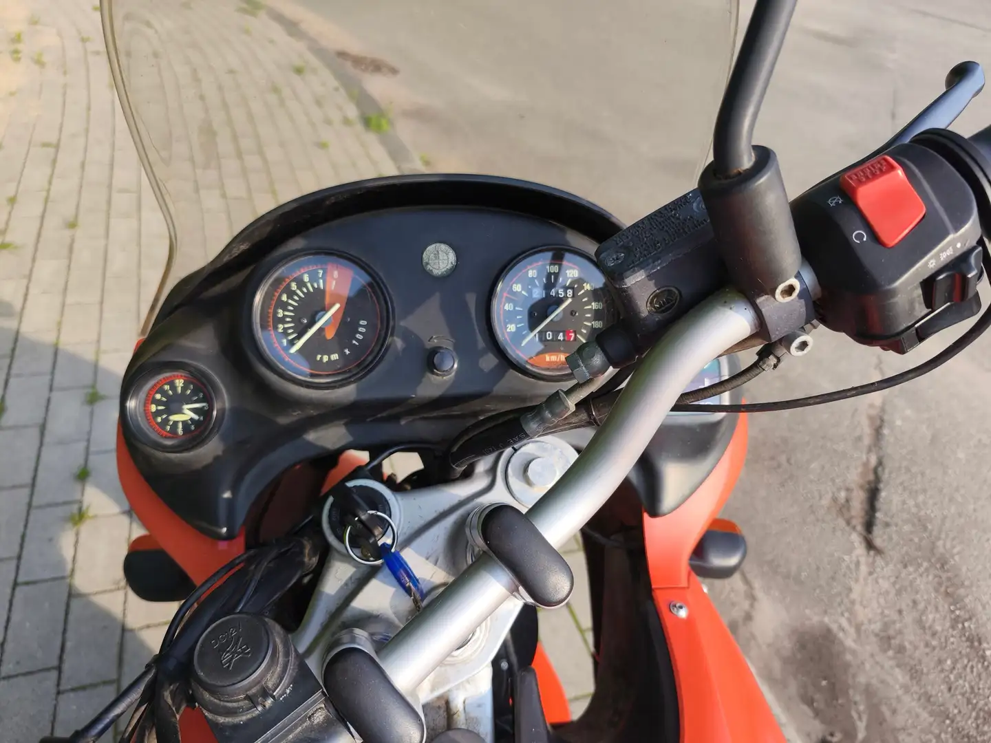 BMW F 650 ST Oranje - 2