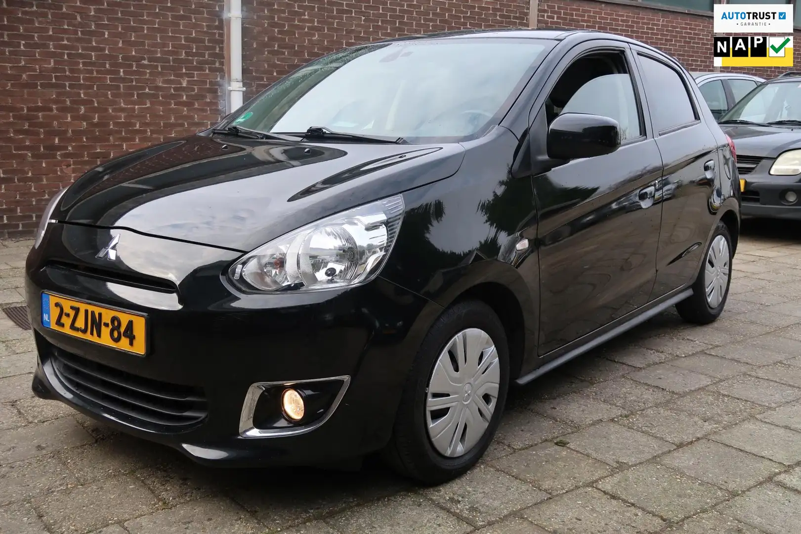 Mitsubishi Space Star 1.0 Bright, Climate control, 4 elektrische ramen, Negro - 1