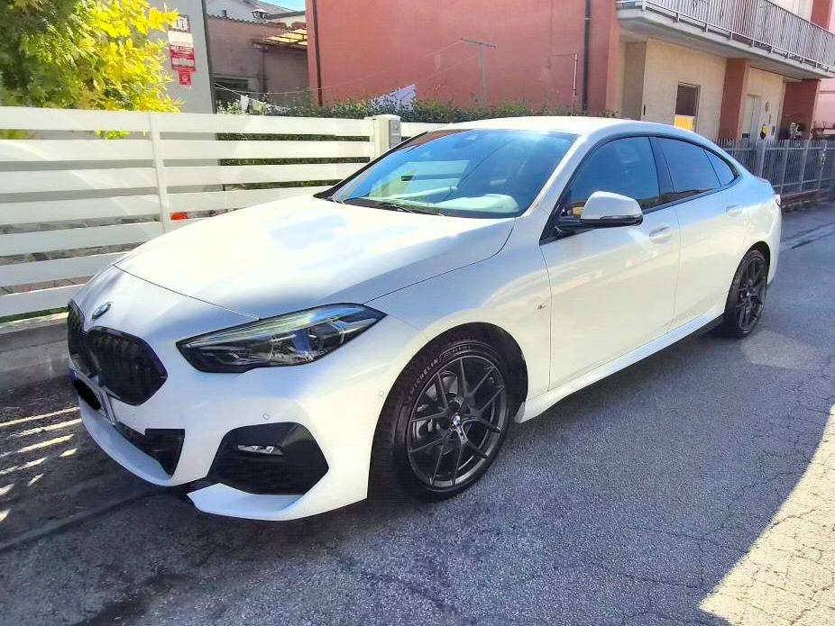 2022 BMW 216