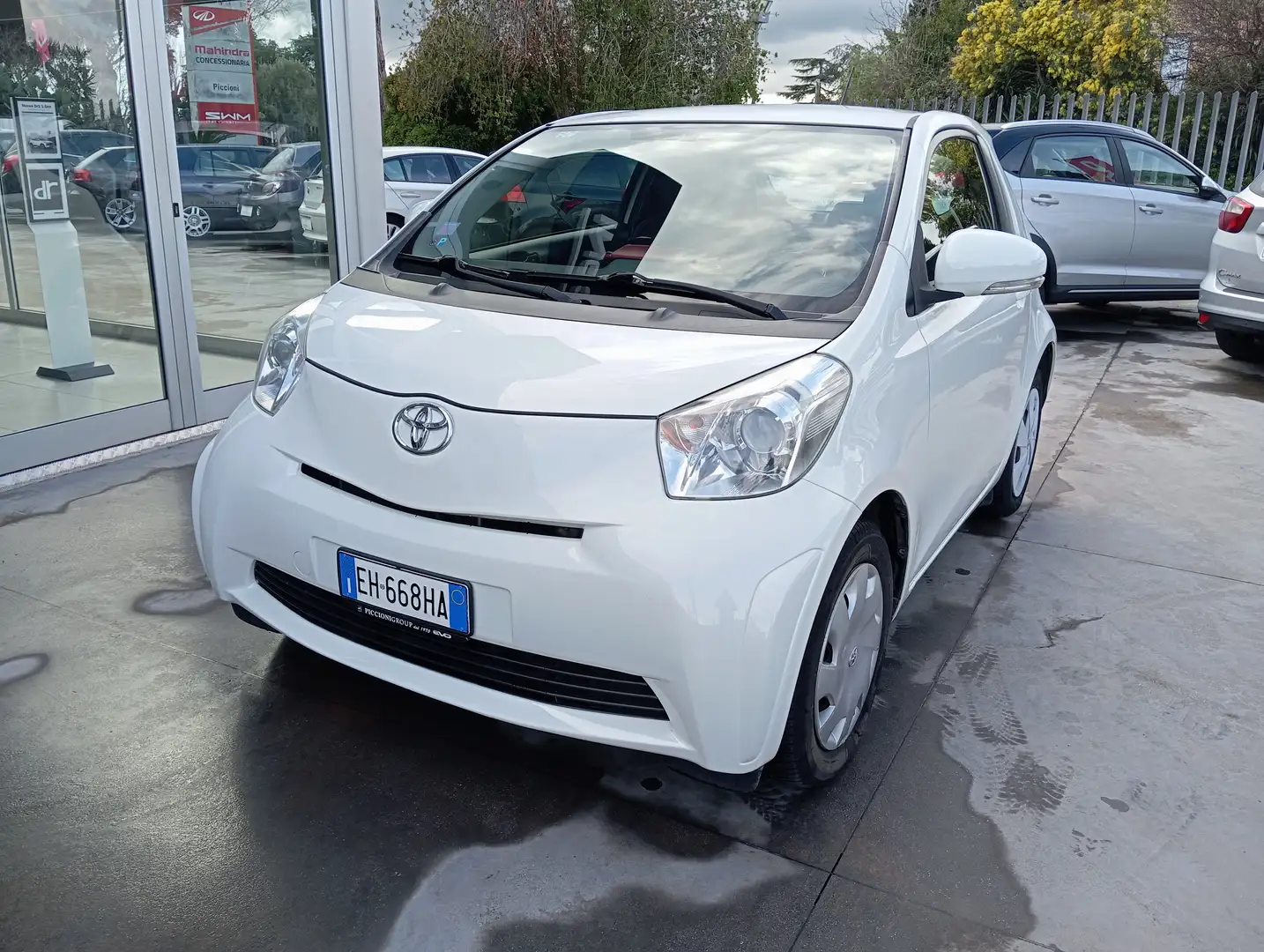 Toyota iQ iQ 1.0 CVT Weiß - 1