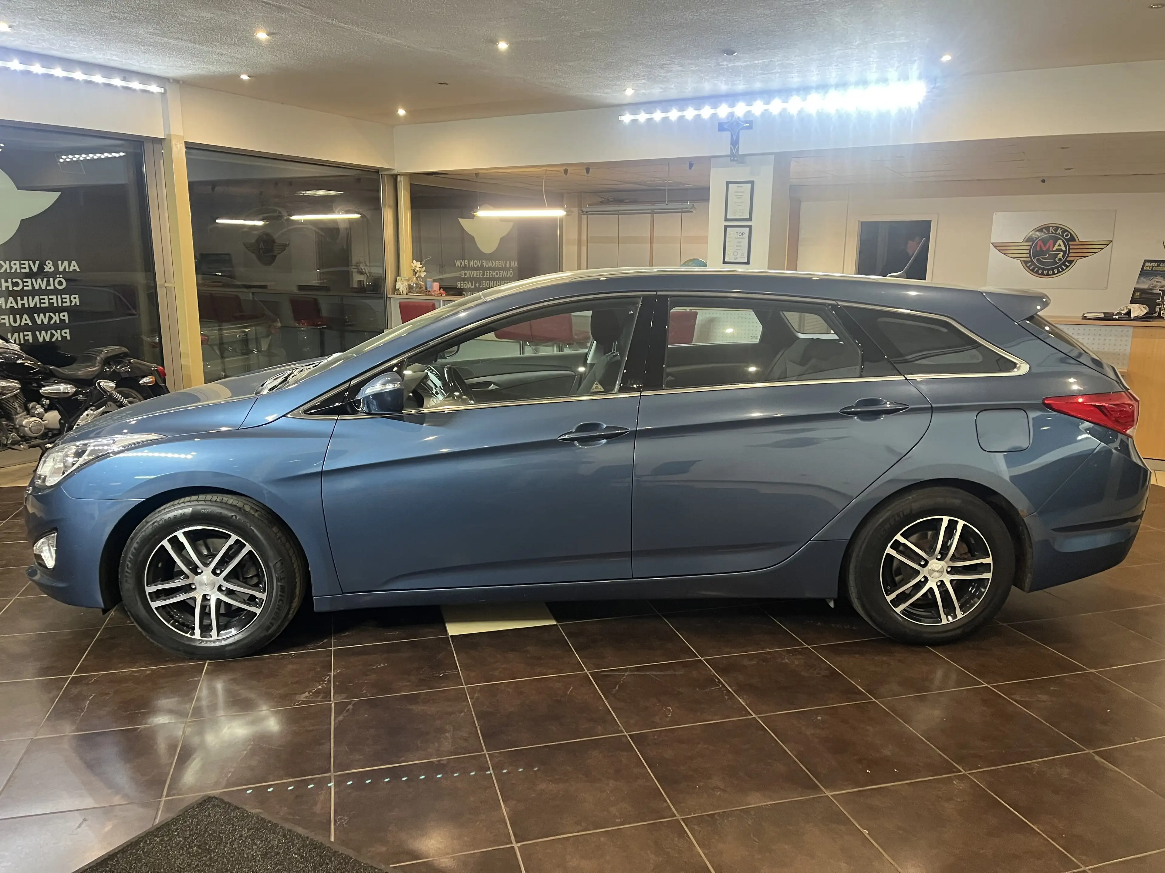 Hyundai i40 5 Star*Edition*cw*5*Star*Edition*SHZ*AHK*TPM* — photo 3