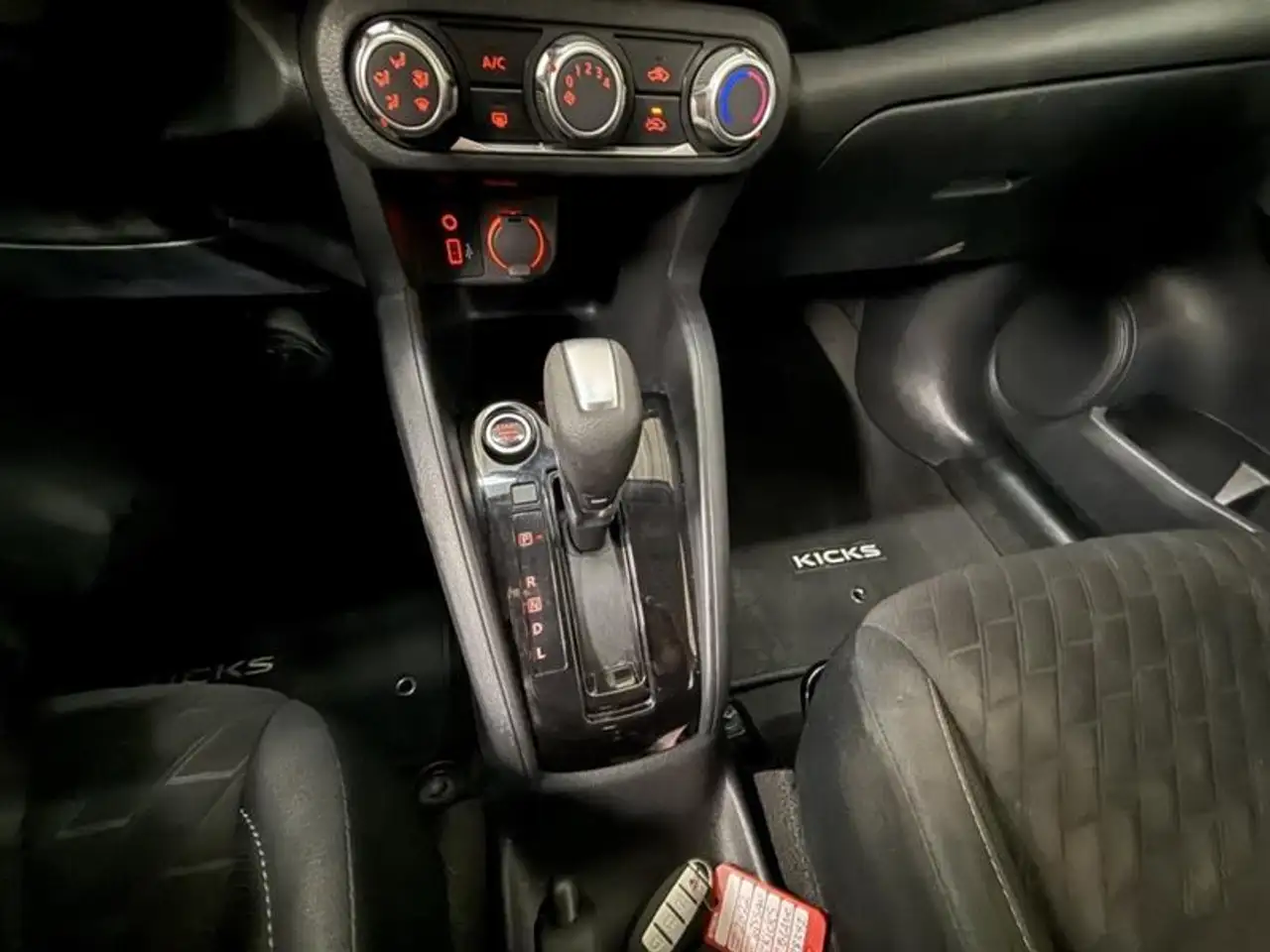 Nissan Kicks снимка Nissan Kicks