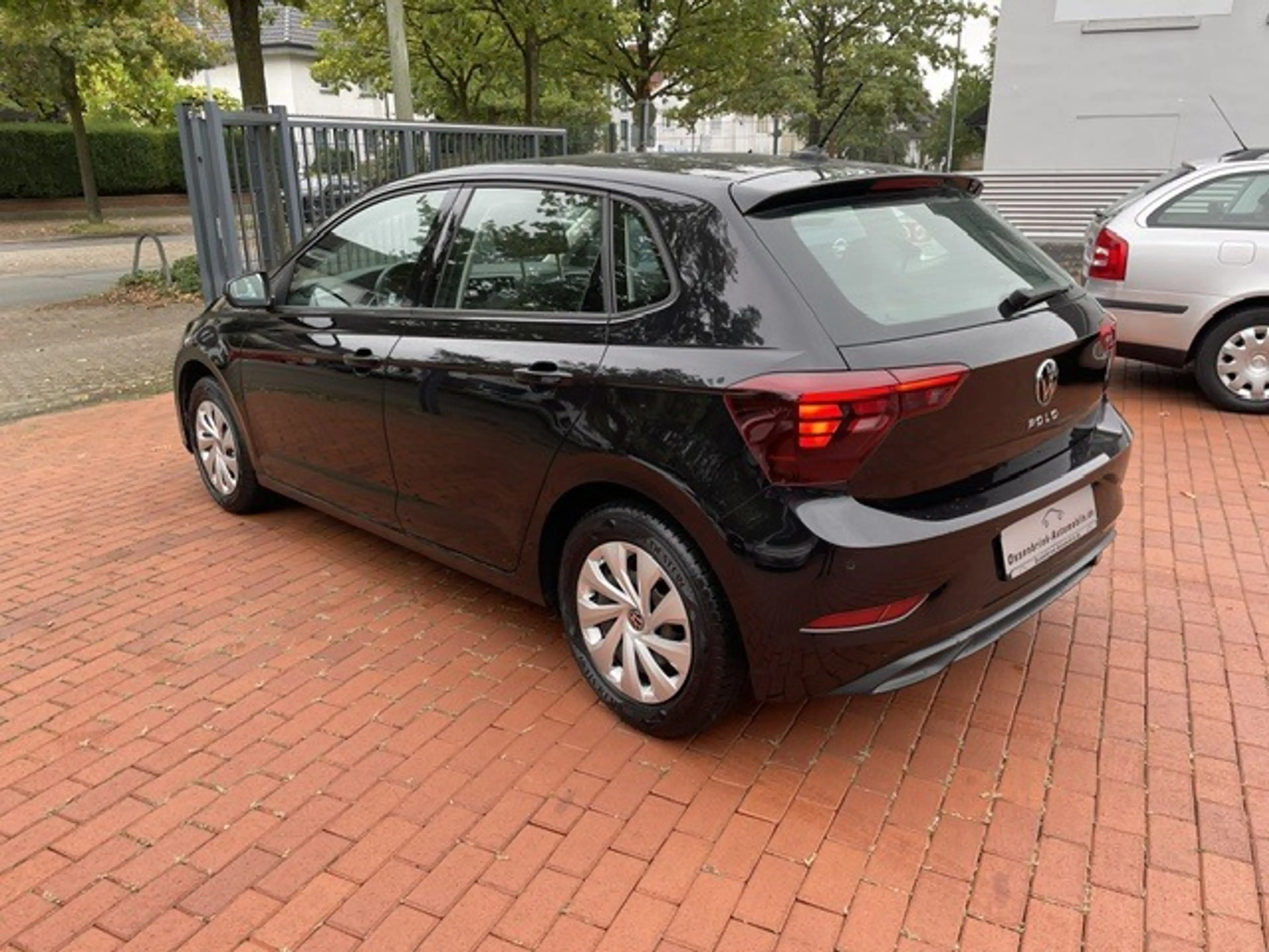 Volkswagen Polo Life 1.0 TSI*ACC*PDC*CarPlay*SHZ*LED* — photo 3