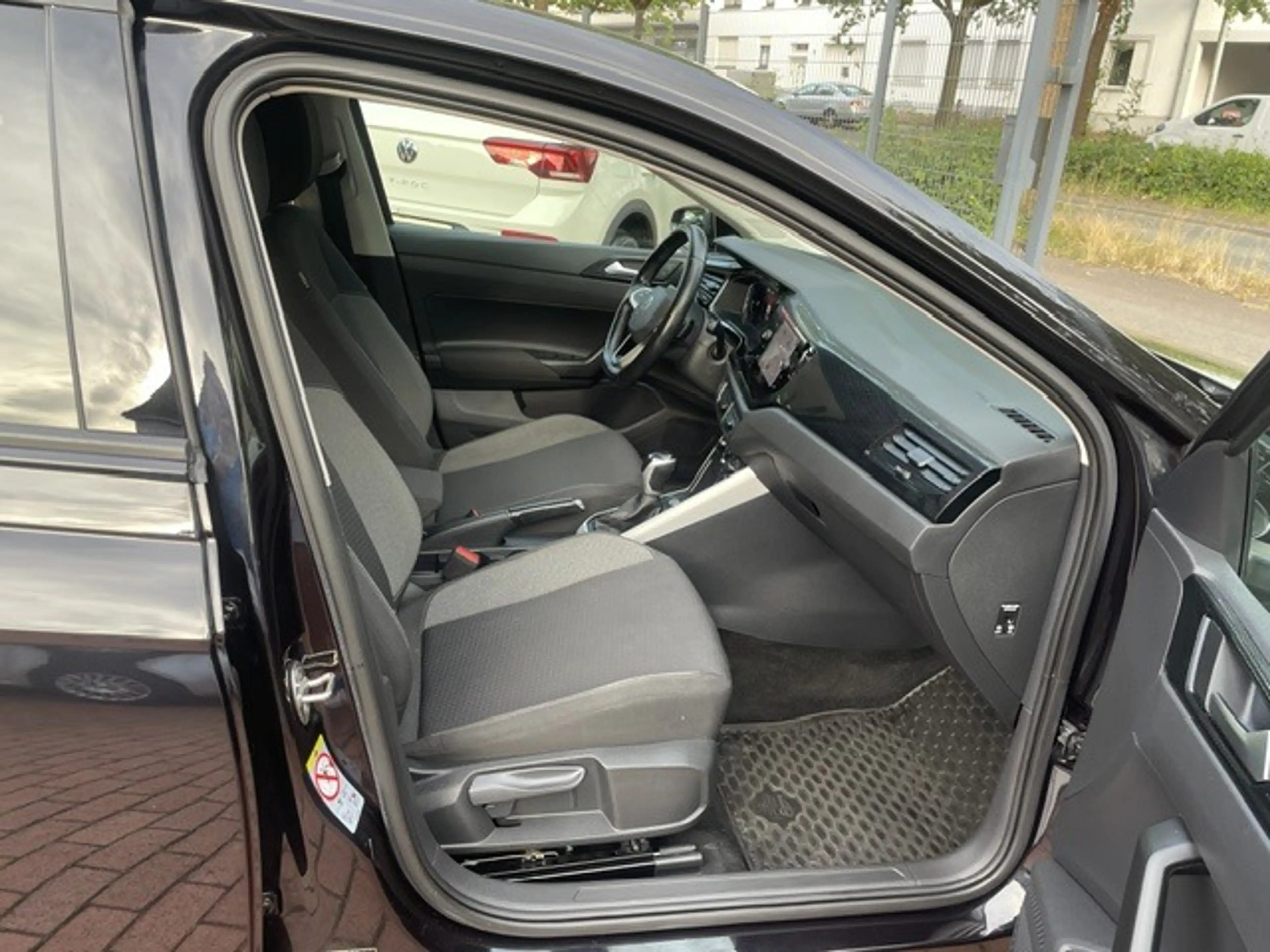 Volkswagen Polo Life 1.0 TSI*ACC*PDC*CarPlay*SHZ*LED* — photo 9