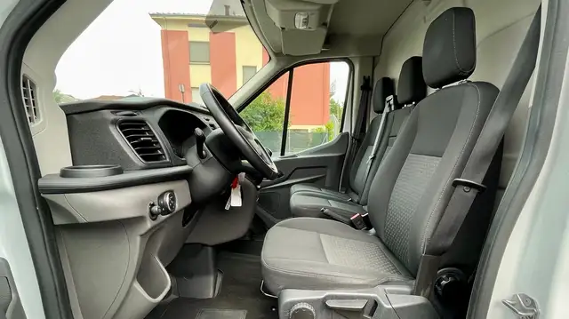 Ford Transit view 10