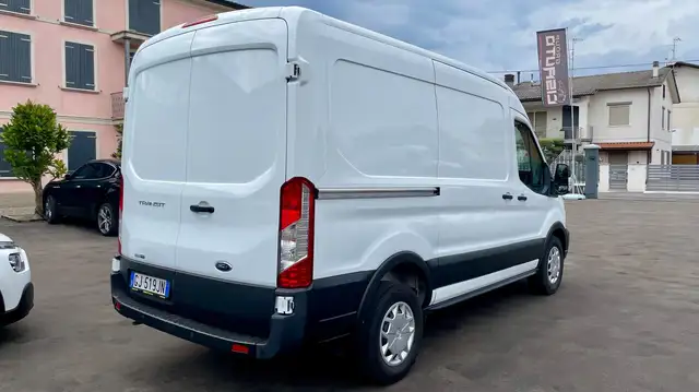 Ford Transit view 7