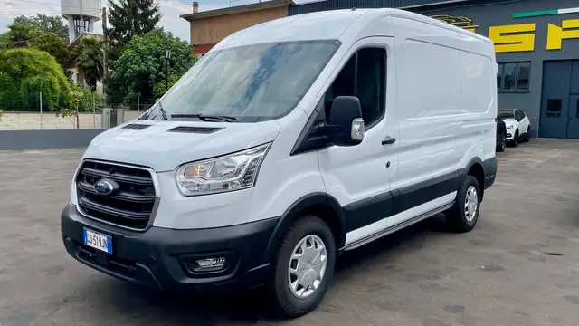 Ford Transit view 3