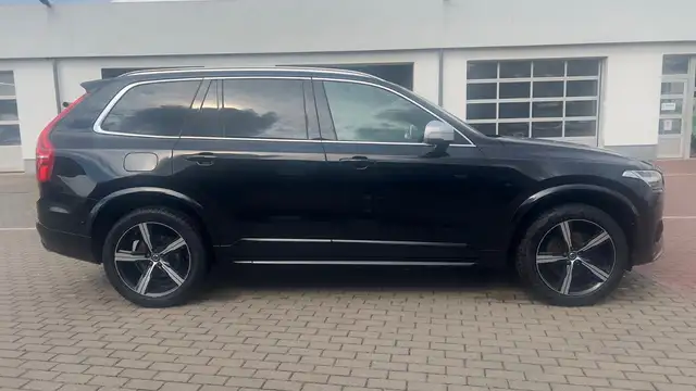 Volvo XC90 view 7
