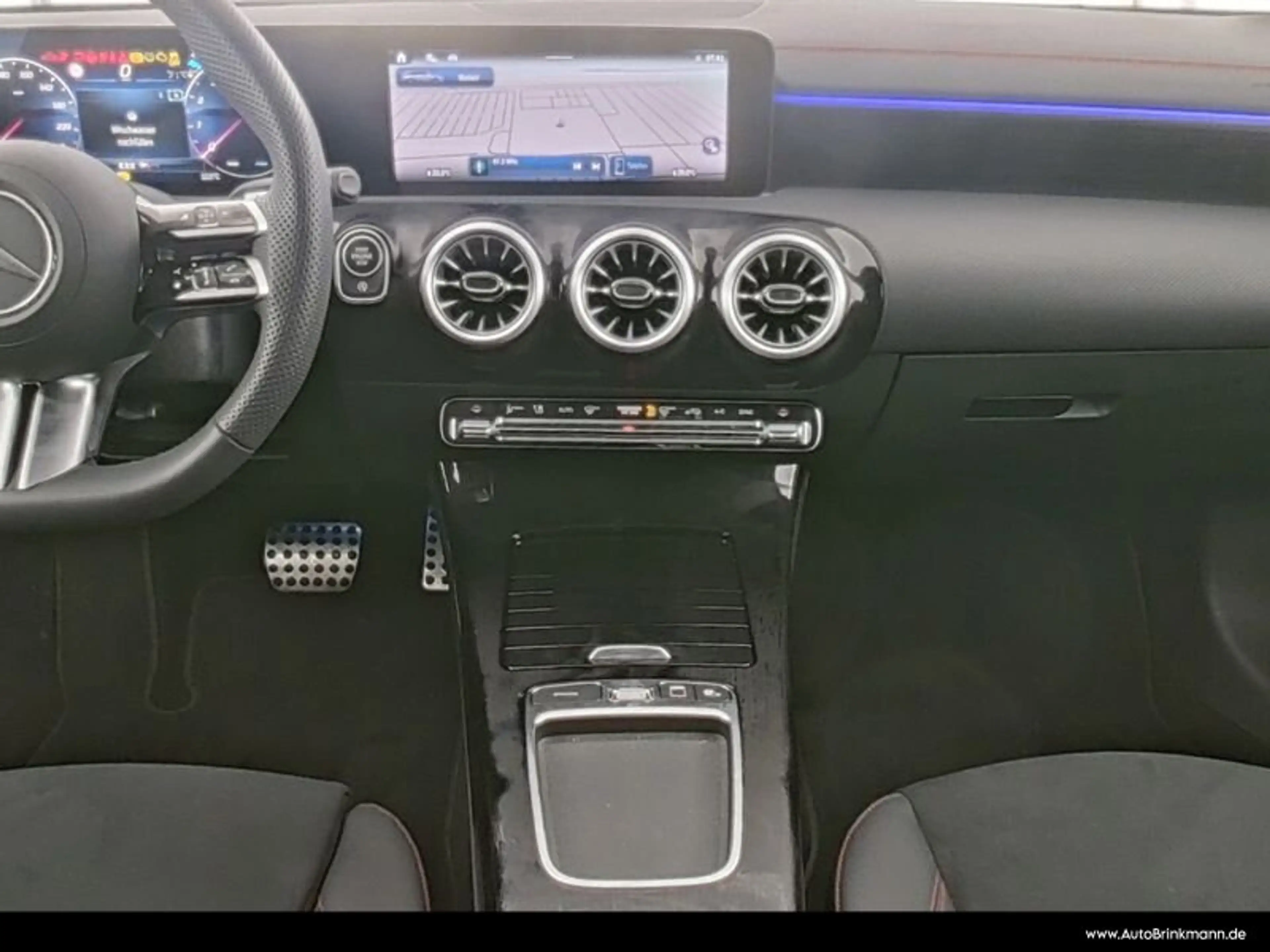 Mercedes-Benz CLA 200 CLA 200 SB AMG-LINE/AHK/KAMERA/EASY-PACK AMG Line — photo 5