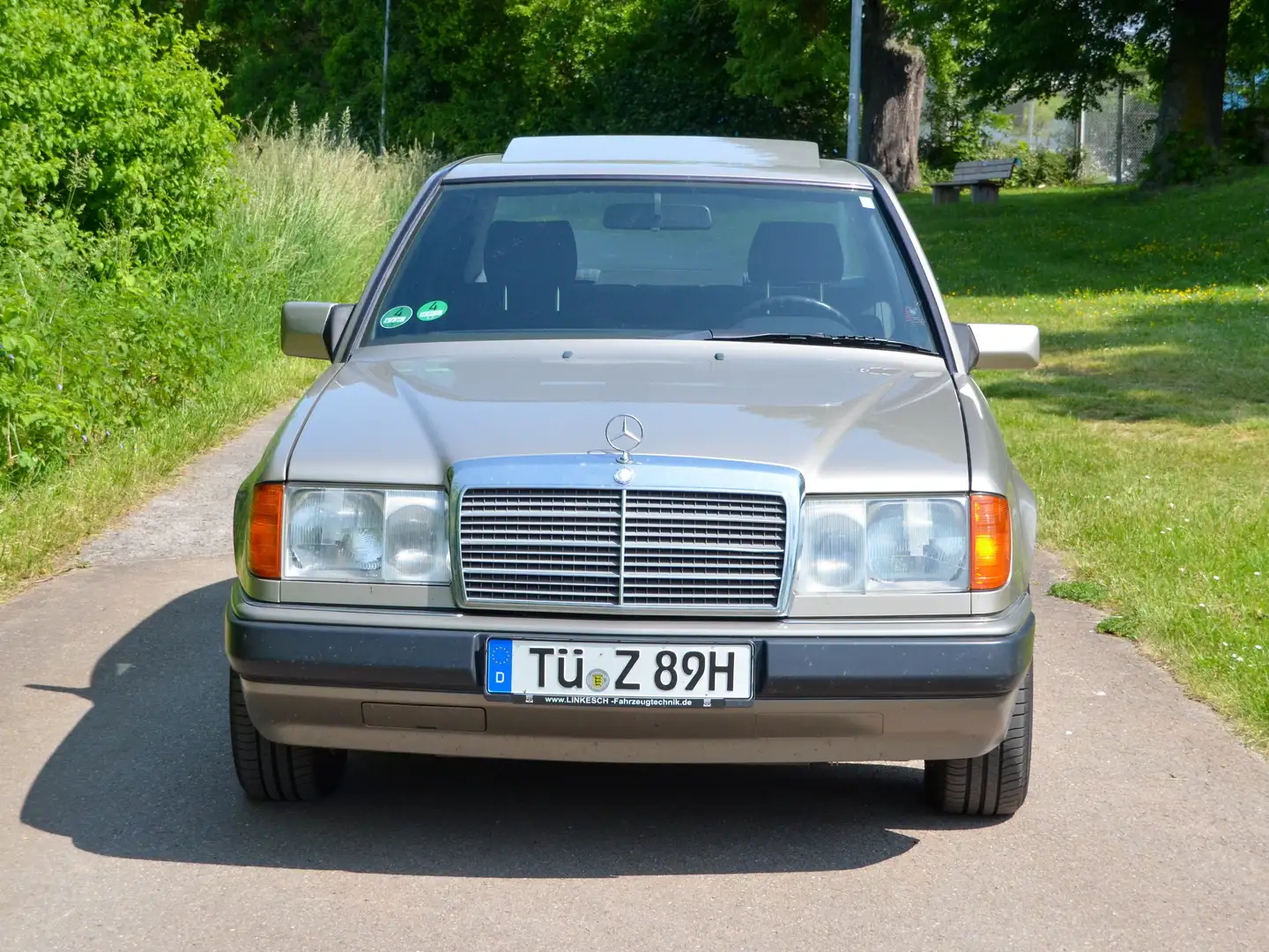Mercedes-Benz 200 200E, H-Gutachten Gold - 2