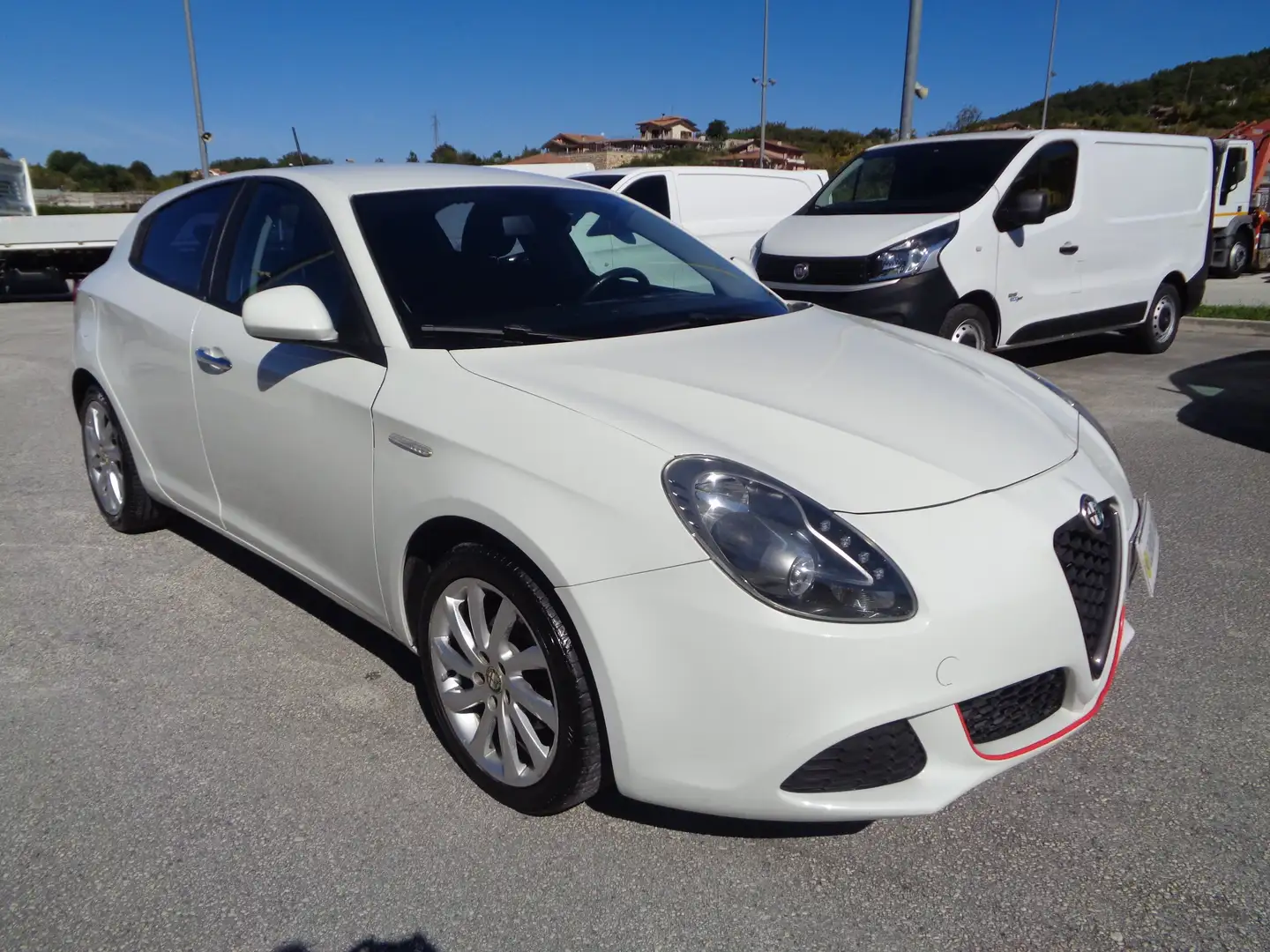 Alfa Romeo Giulietta 1.6 jtdm 105 cv Business Bianco - 1
