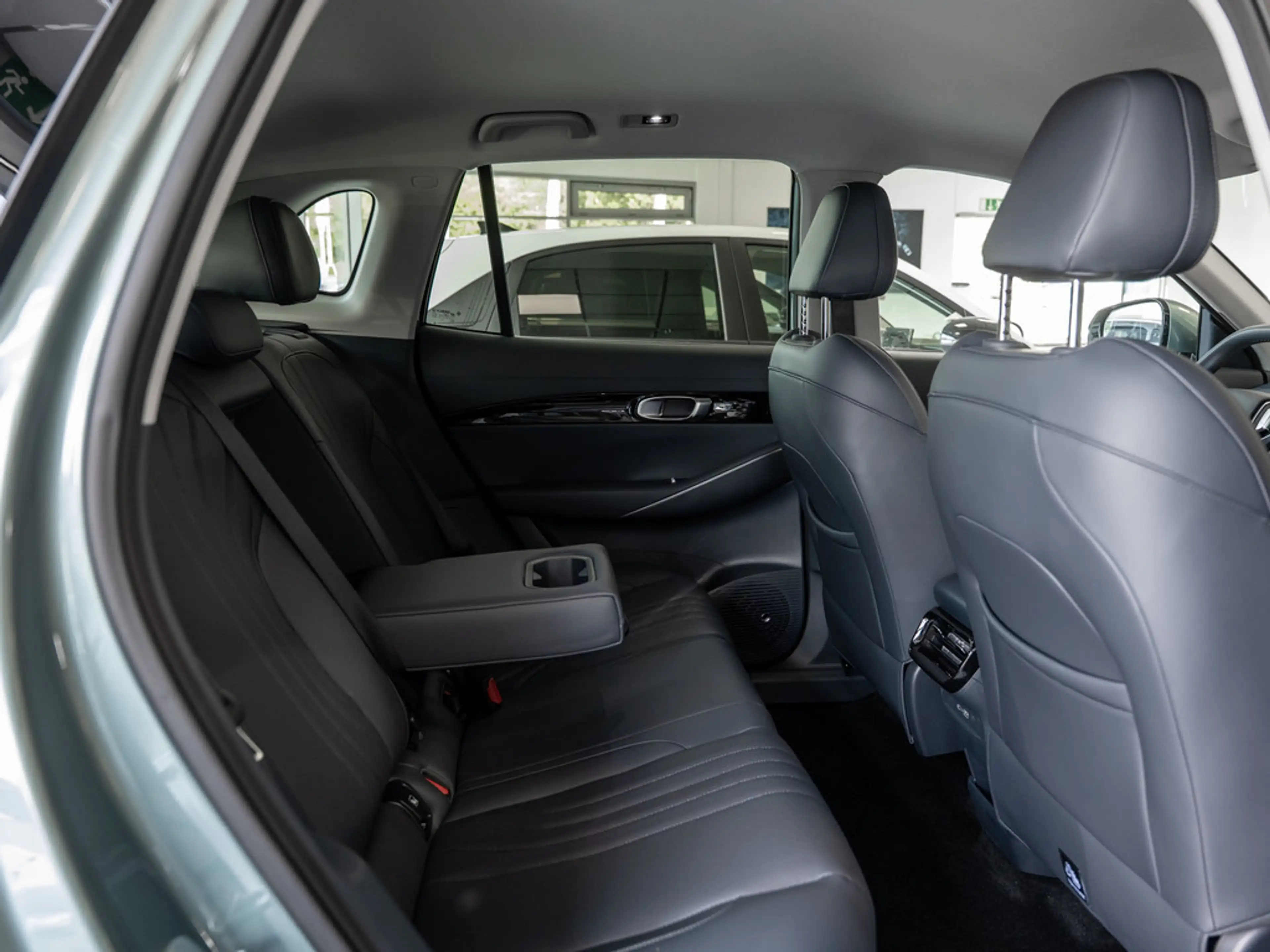 Geely E5 Pro+ PDC LED KLIMA SHZ NAVI UPE 40.640 — photo 30