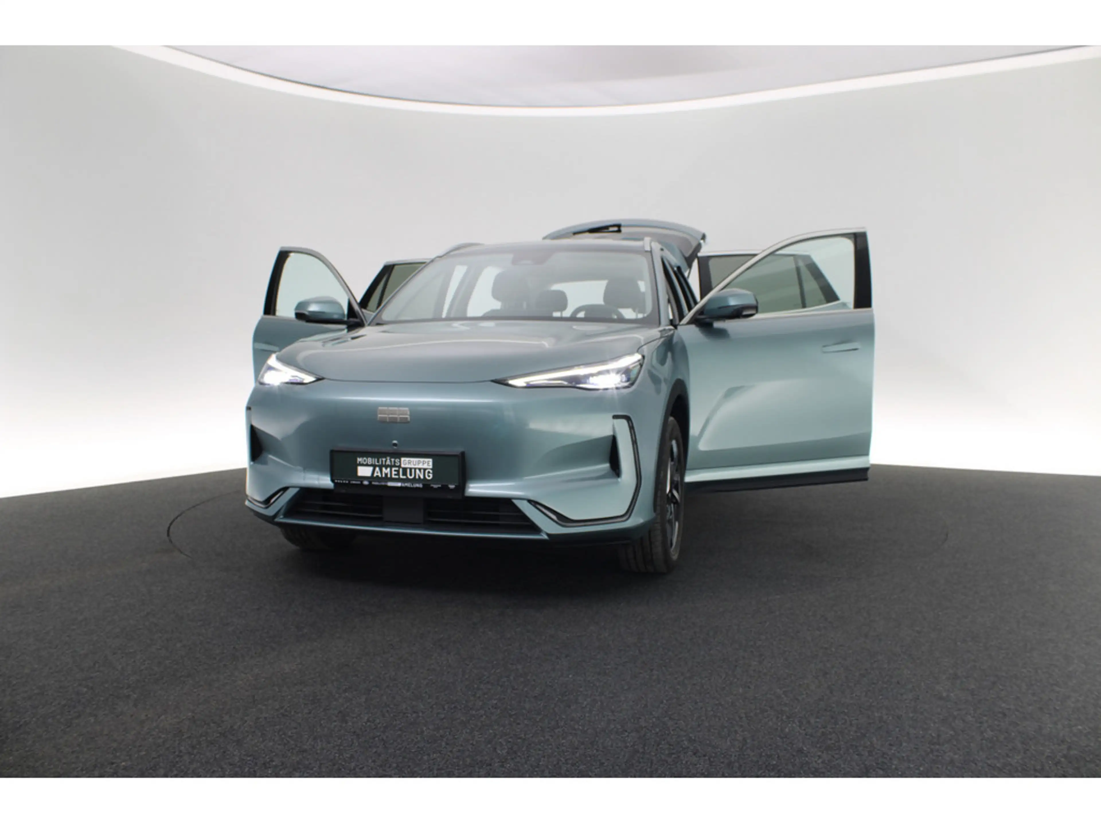 Geely E5 Pro+ PDC LED KLIMA SHZ NAVI UPE 40.640 — photo 20