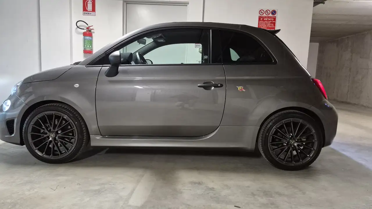 Abarth 595C 2024