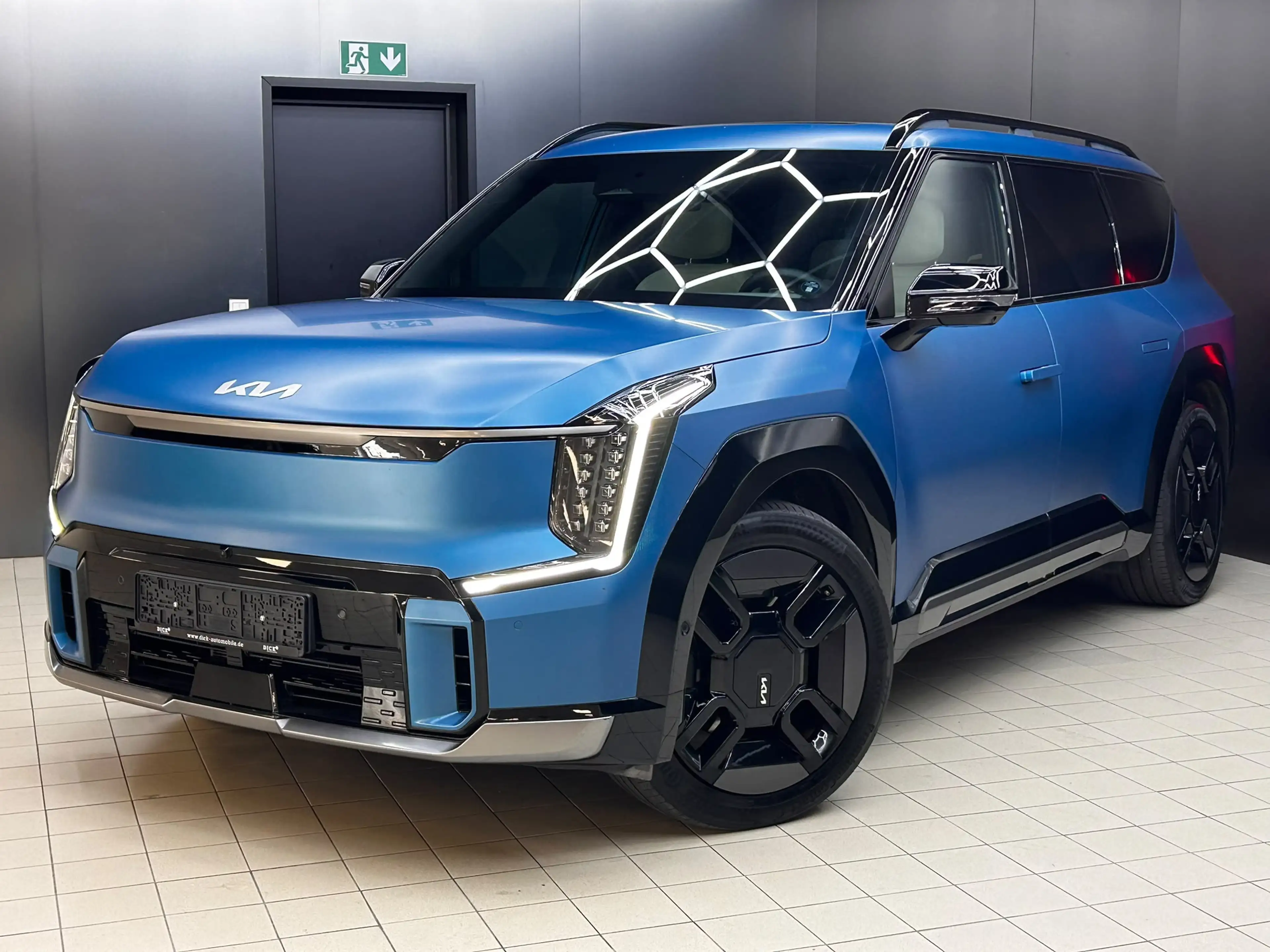 Kia EV9 GT-Line Launch Edit PANO+HEAD+360+LED+ACC+WP — photo 4
