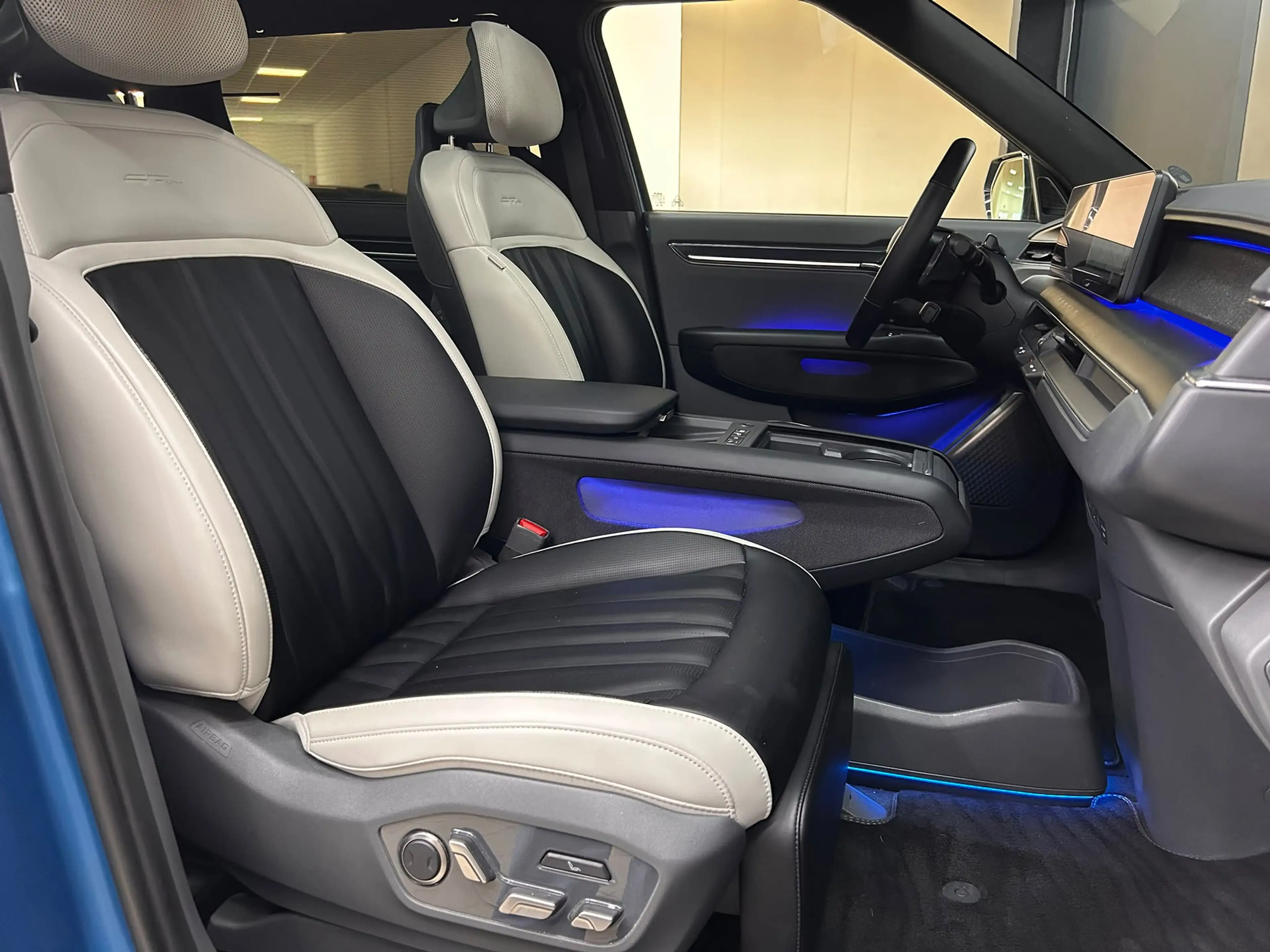 Kia EV9 GT-Line Launch Edit PANO+HEAD+360+LED+ACC+WP — photo 10