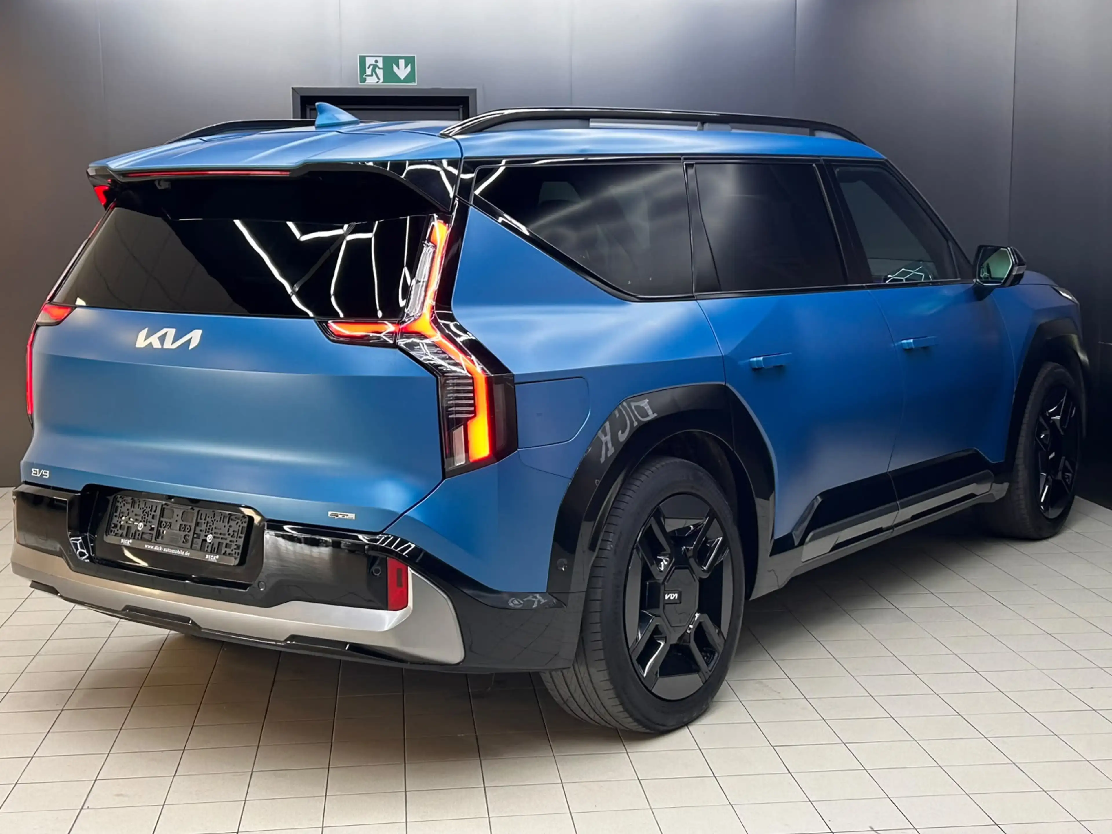 Kia EV9 GT-Line Launch Edit PANO+HEAD+360+LED+ACC+WP — photo 8