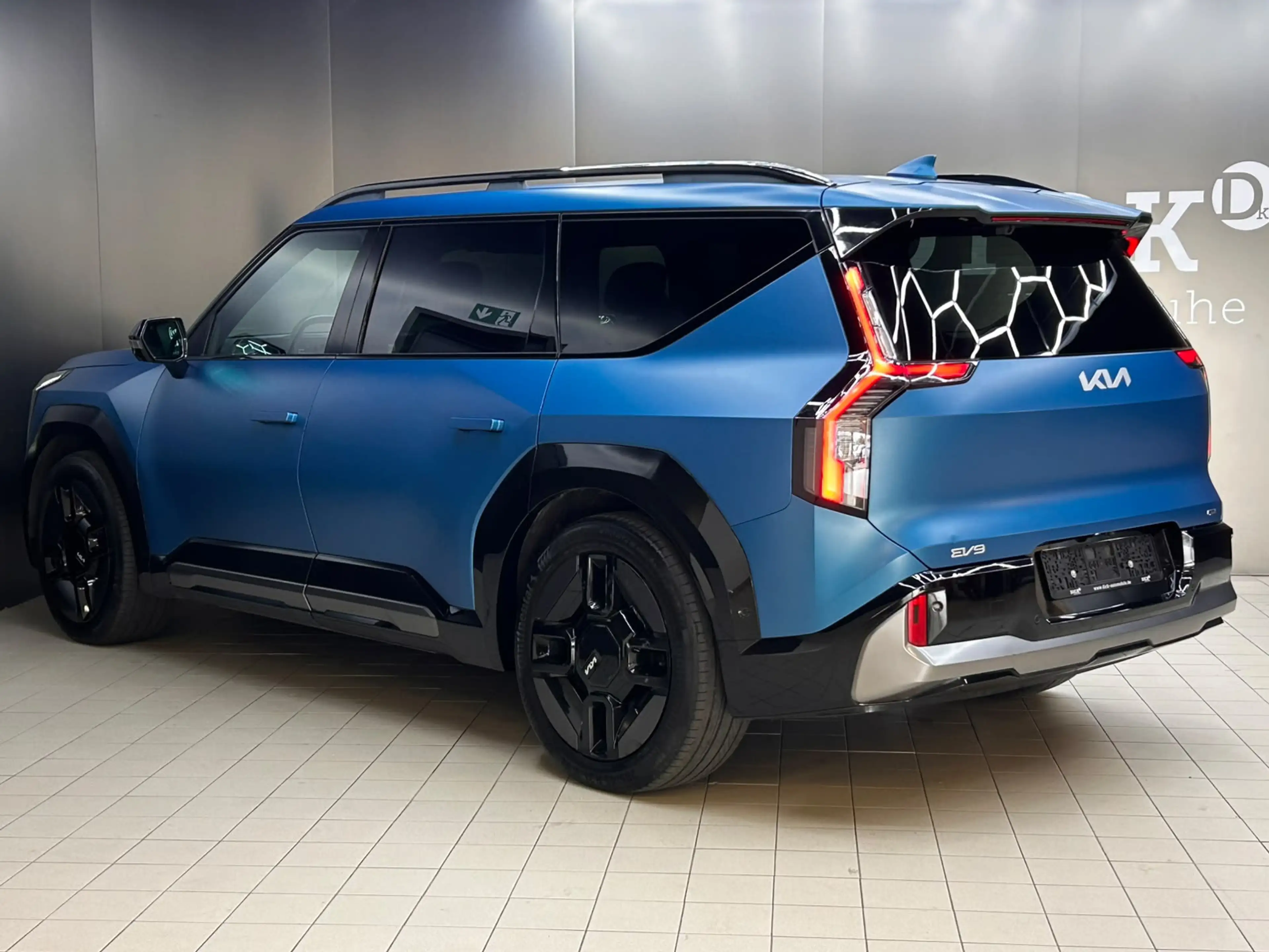 Kia EV9 GT-Line Launch Edit PANO+HEAD+360+LED+ACC+WP — photo 6
