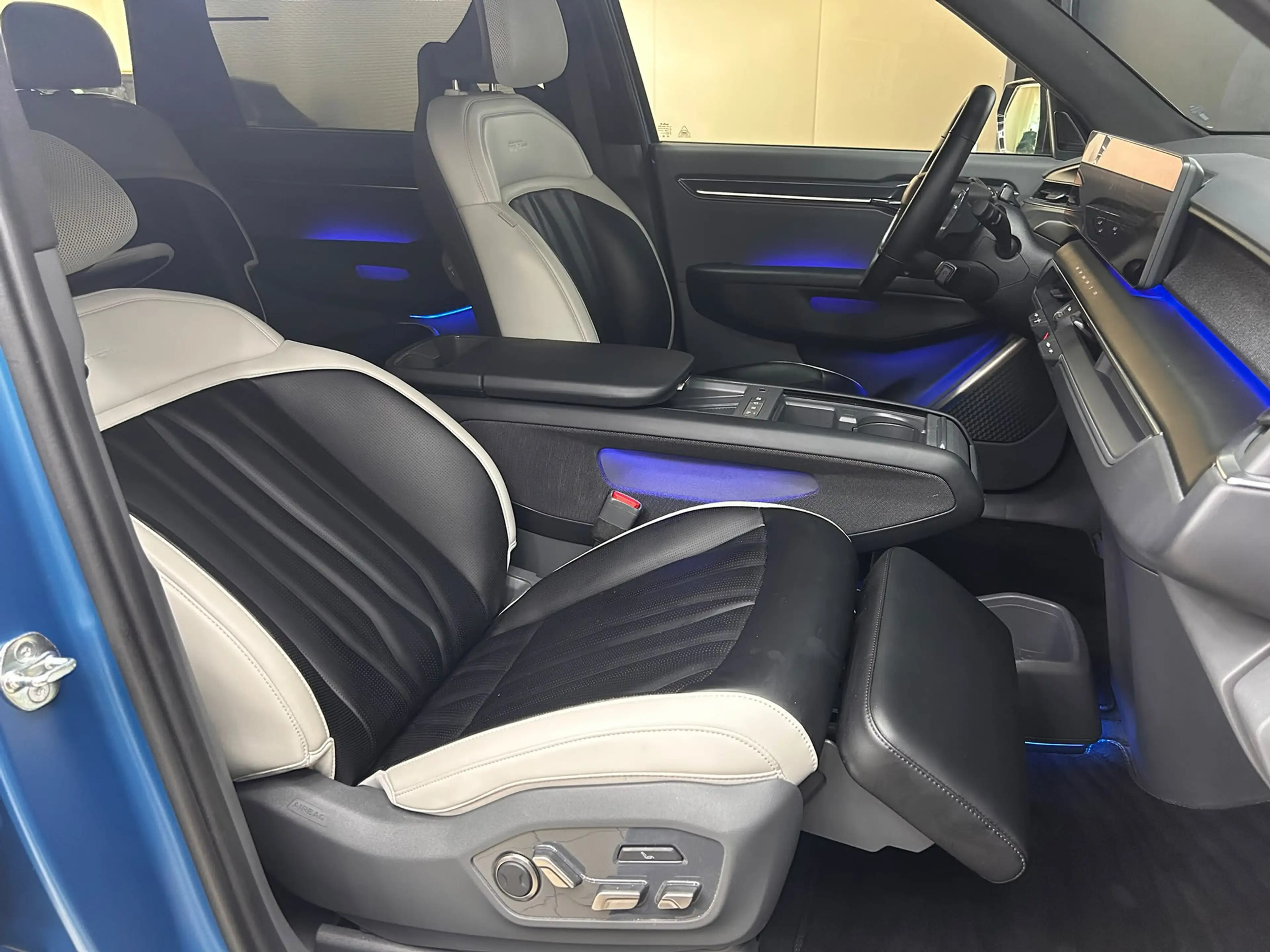 Kia EV9 GT-Line Launch Edit PANO+HEAD+360+LED+ACC+WP — photo 11