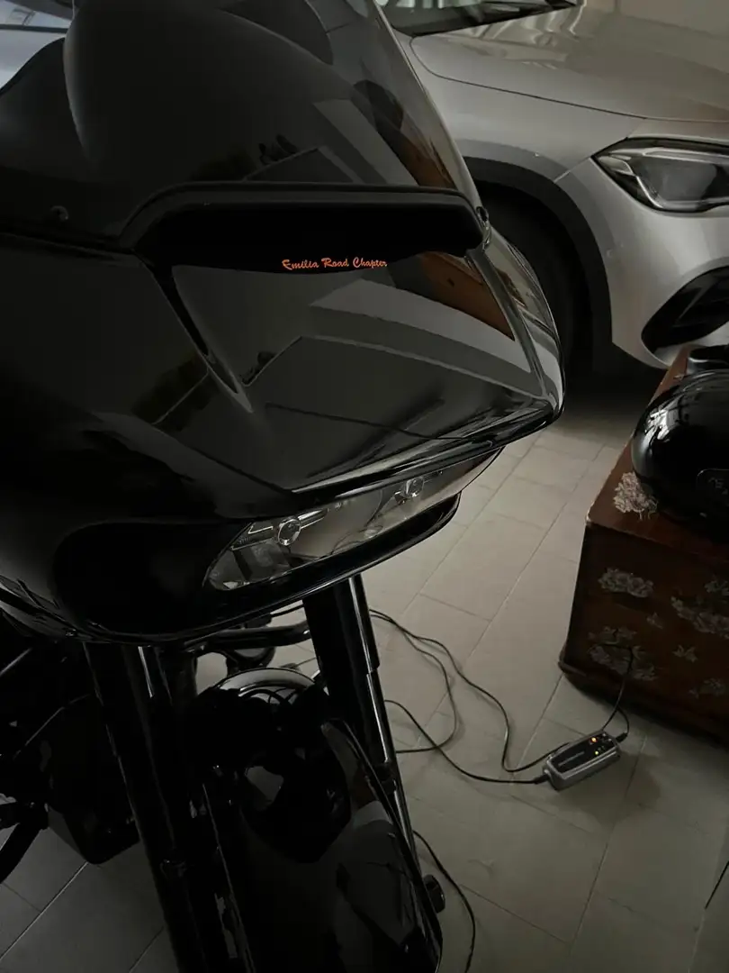 Harley-Davidson Road Glide Versione ST Nero - 2