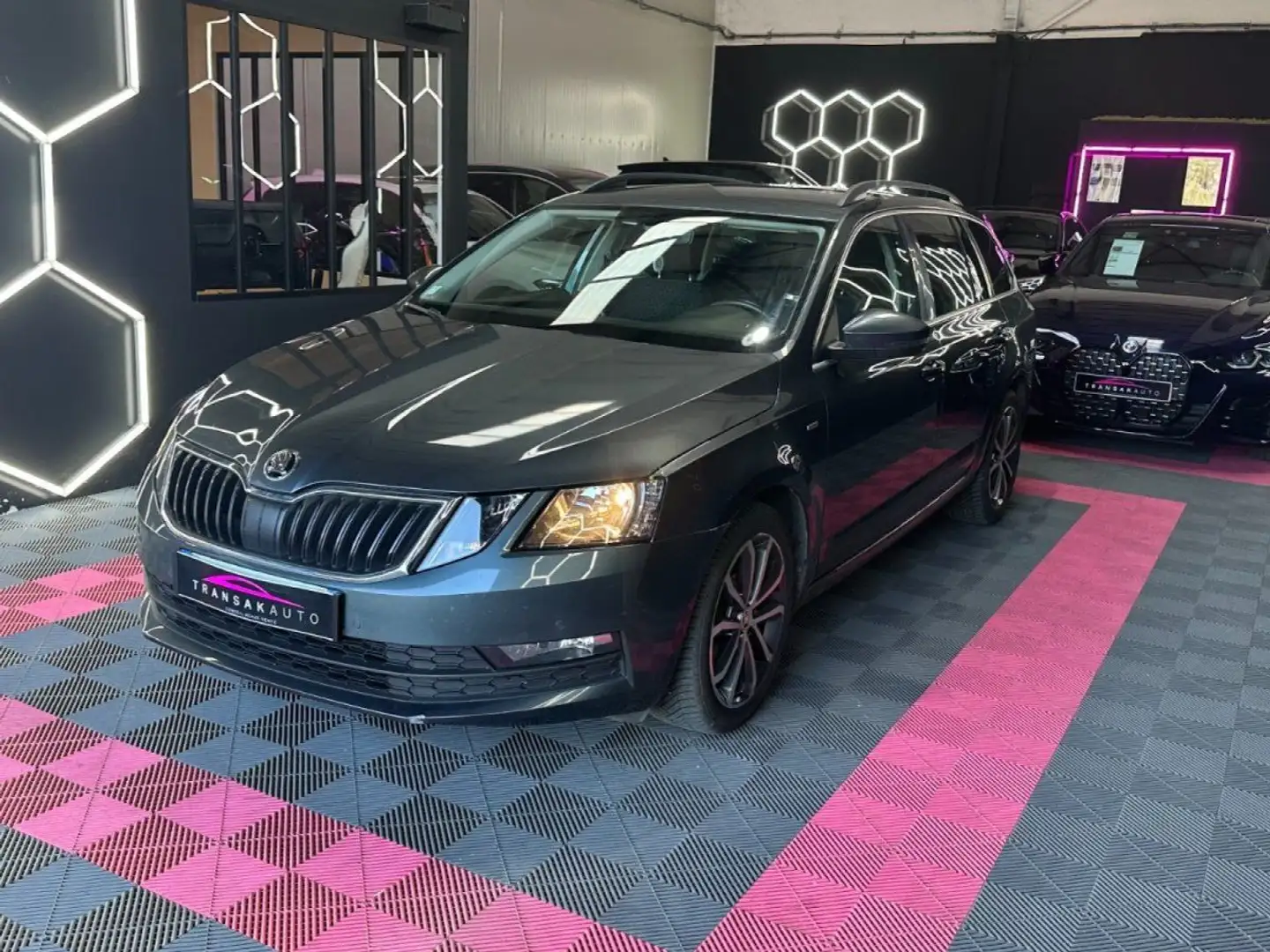 Skoda Octavia Drive 1.6 TDI 116 ch CR FAP DSG7 ~ Climatisation automatique bi-zone ~ Écran multimédia ~ Radars AV AR Gris - 2