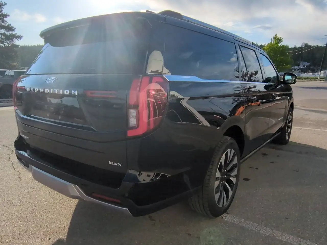 Ford Expedition снимка Ford Expedition