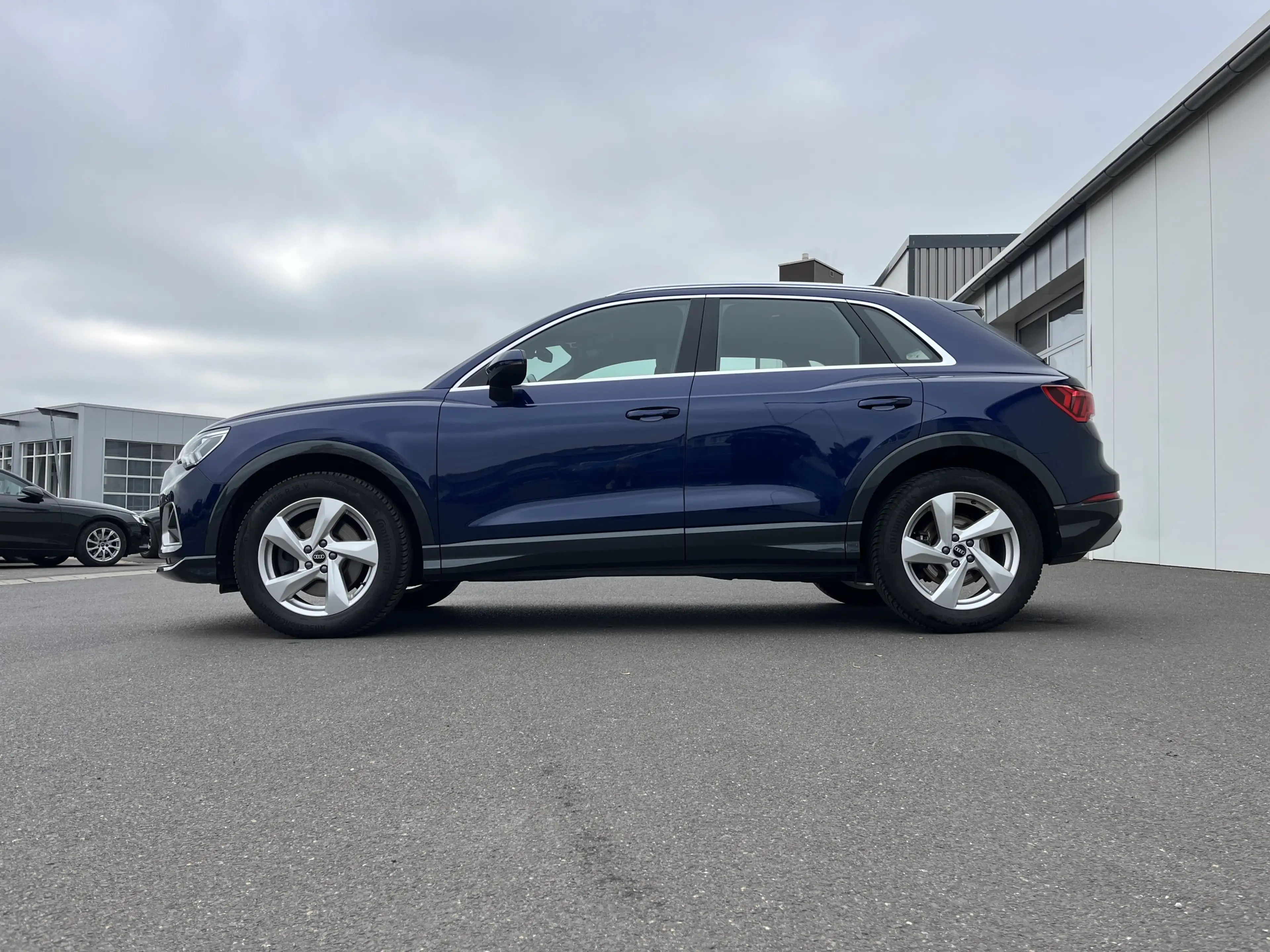 Audi Q3 40 2.0 TDI quattro S tronic advanced 163€ m.20% — photo 2