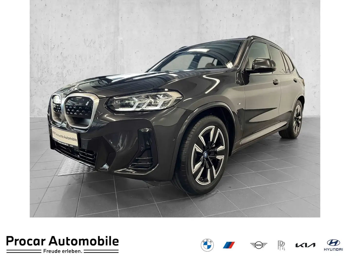 BMW iX3 M Sport PANO ACC RFK NAVI Standh. Grijs - 1