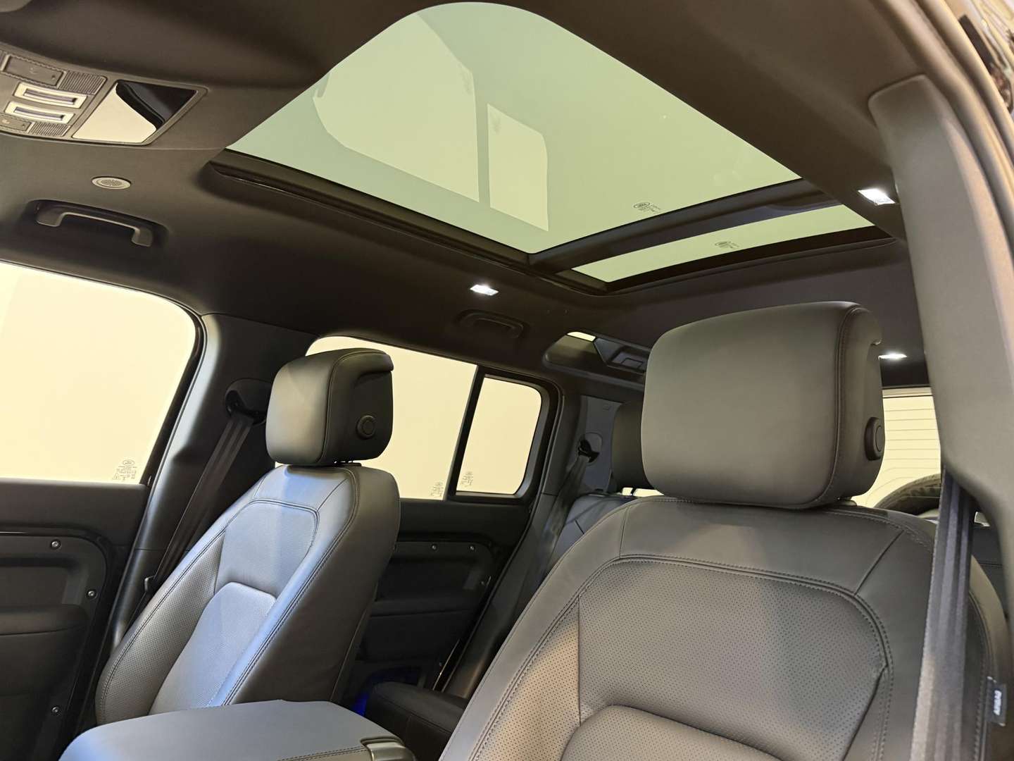 Land Rover Defender 110 X-Dynamic HSE 2.0 P300e -  - Joinsteer - #4