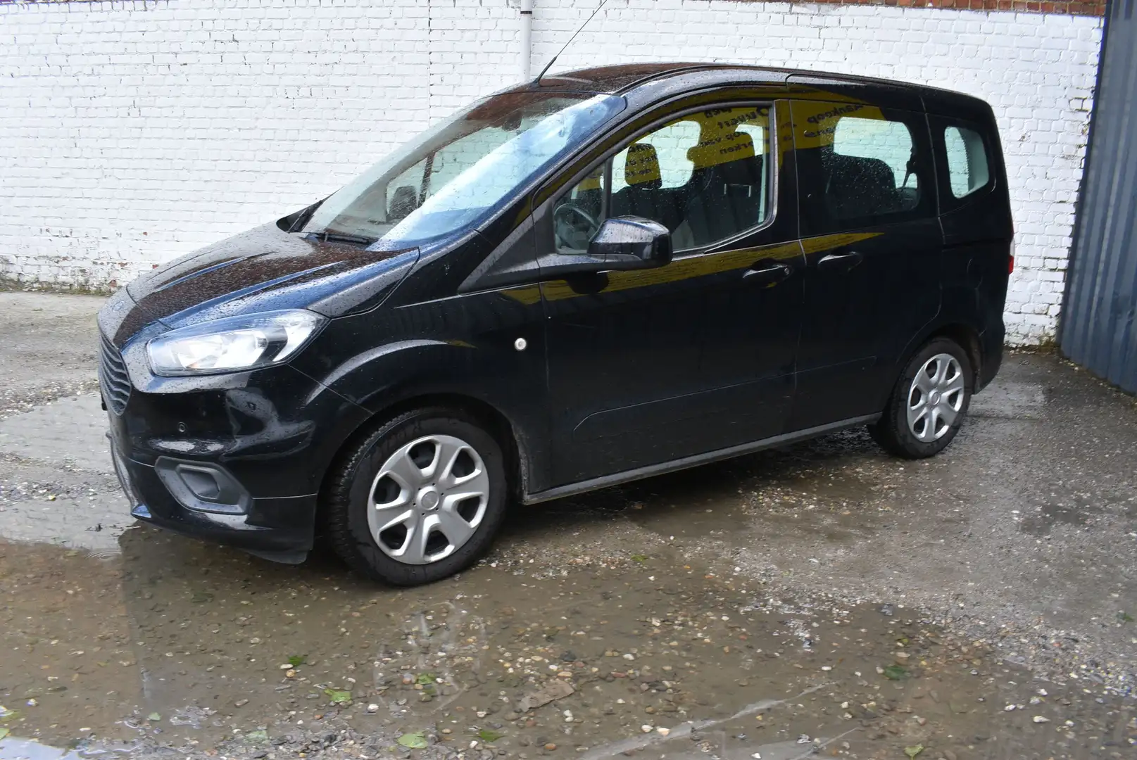 Ford Tourneo Connect 1.5 TDCI / Airco / GPS *** Power loss *** crna - 2