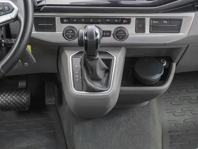 Volkswagen California view 12