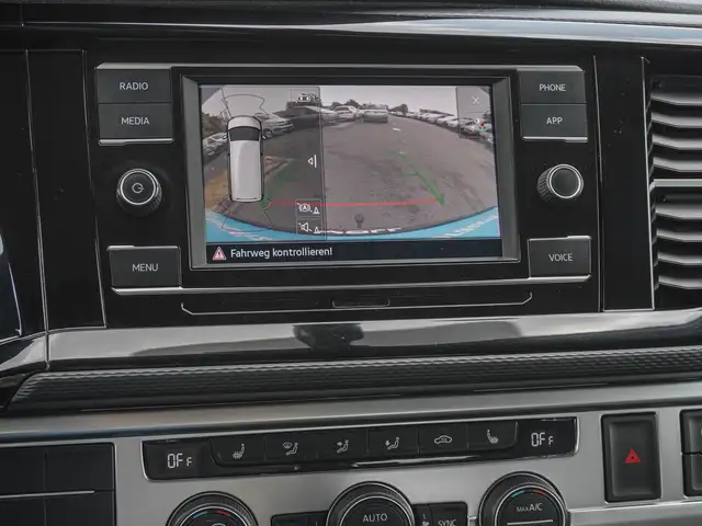 Volkswagen California view 11