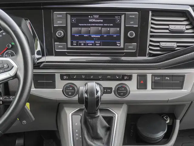 Volkswagen California view 10