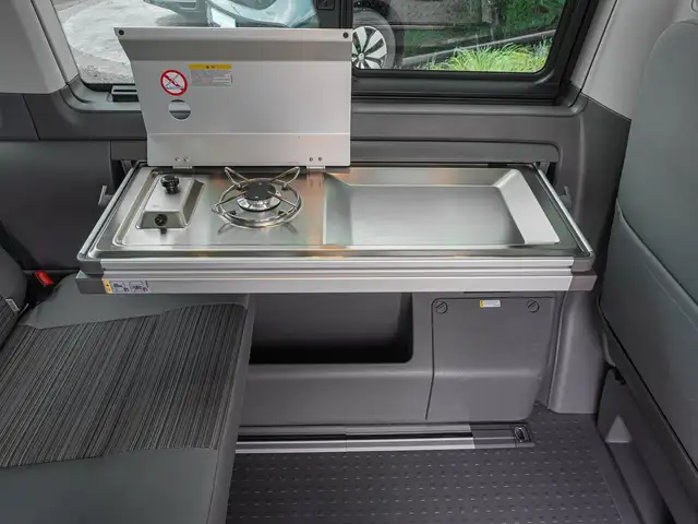 Volkswagen California view 13